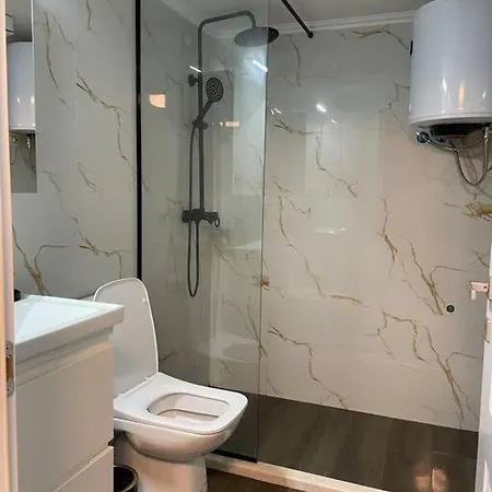 Modern Duplex 207 Near American Embassy Apartament