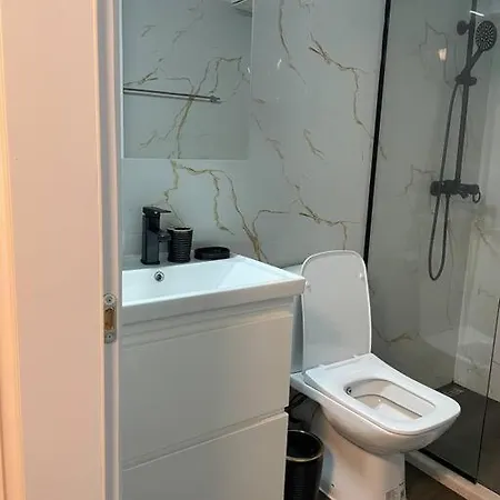 Modern Duplex 207 Near American Embassy Apartament Tirana