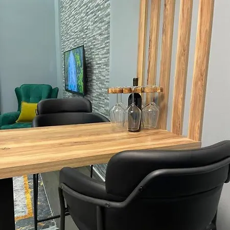 Modern Duplex 207 Near American Embassy Apartment *